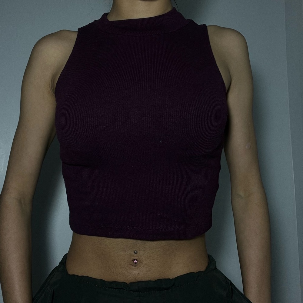 Chic Dark Purple Sleeveless Crop Top